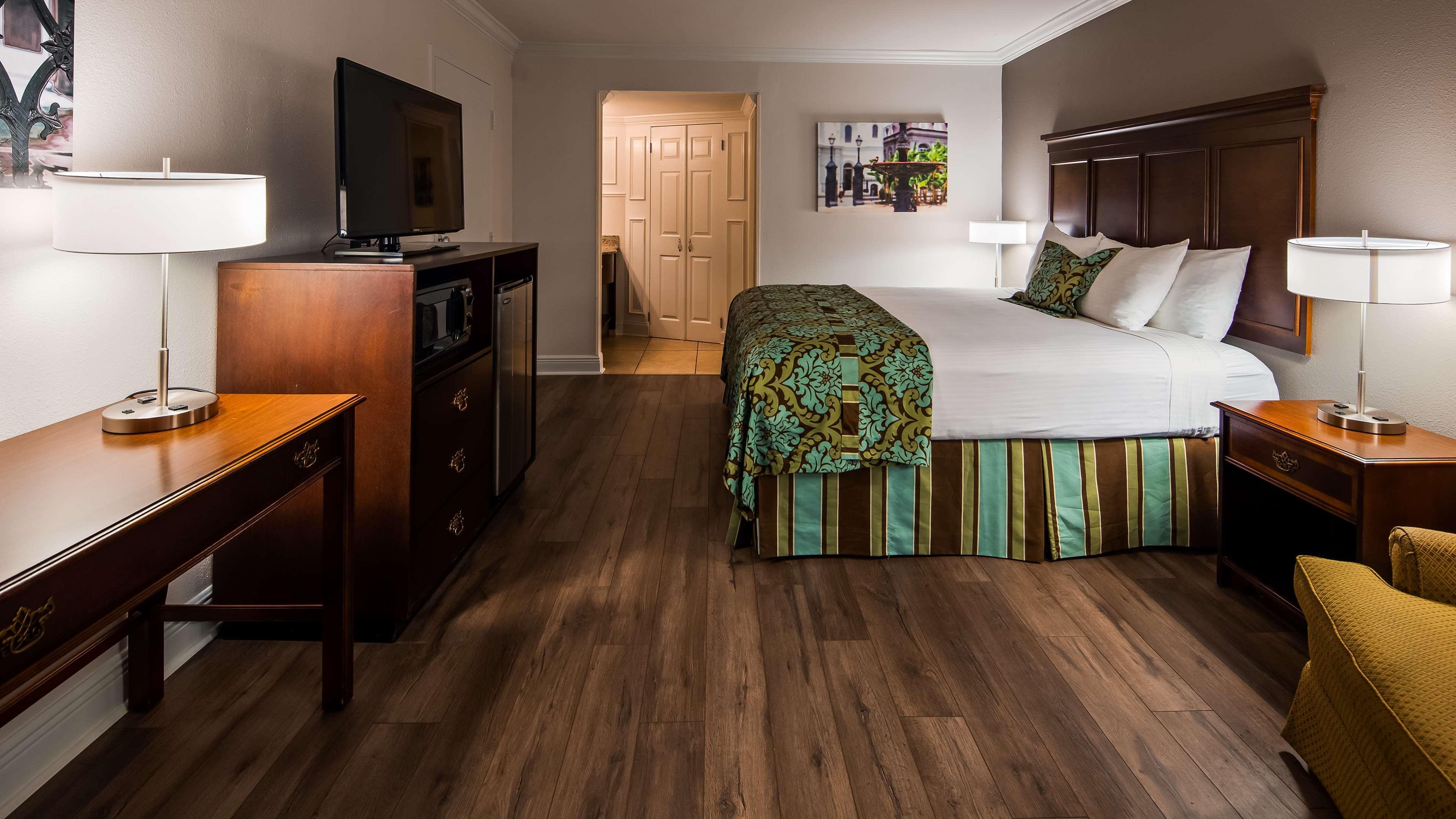 Best Western Plus Westbank Harvey Exterior photo