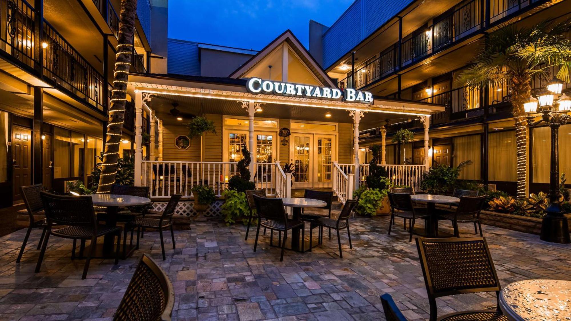 Best Western Plus Westbank Harvey Exterior photo